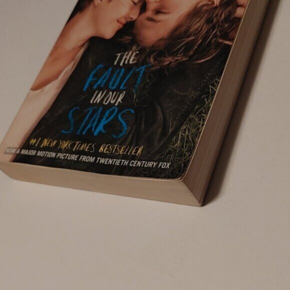 3/$13 The Fault In Our Stars teen novel softcover 2012 by John Green - Picture 3 of 6